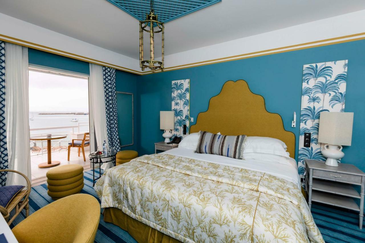 The Albatroz Hotel Cascaes Exterior foto A bedroom at the Hotel Excelsior