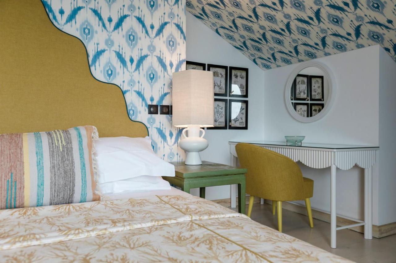 The Albatroz Hotel Cascaes Exterior foto A room at the Hotel del Casale